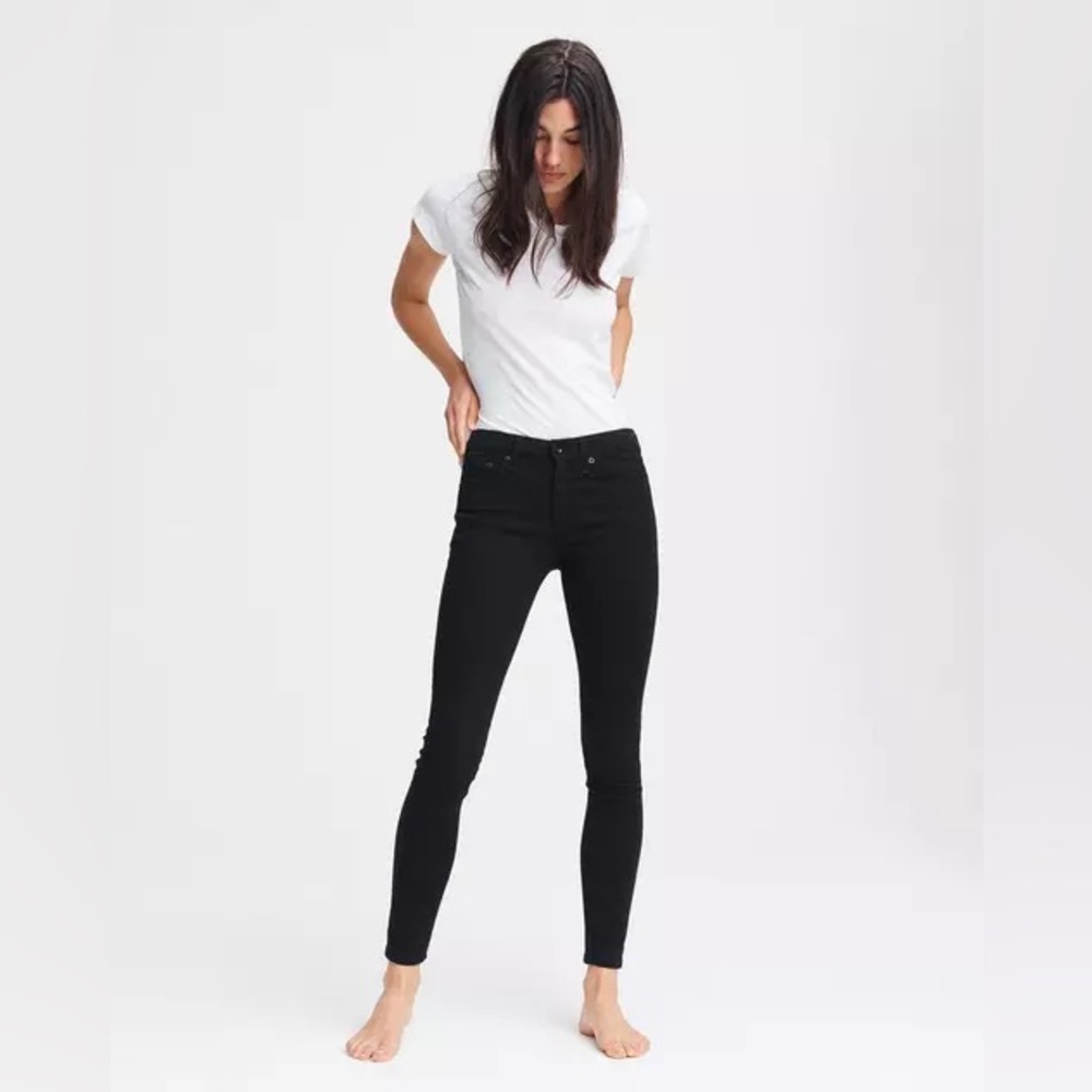 Rag & Bone Cate Mid-Rise Skinny Jeans in Black, size 23
